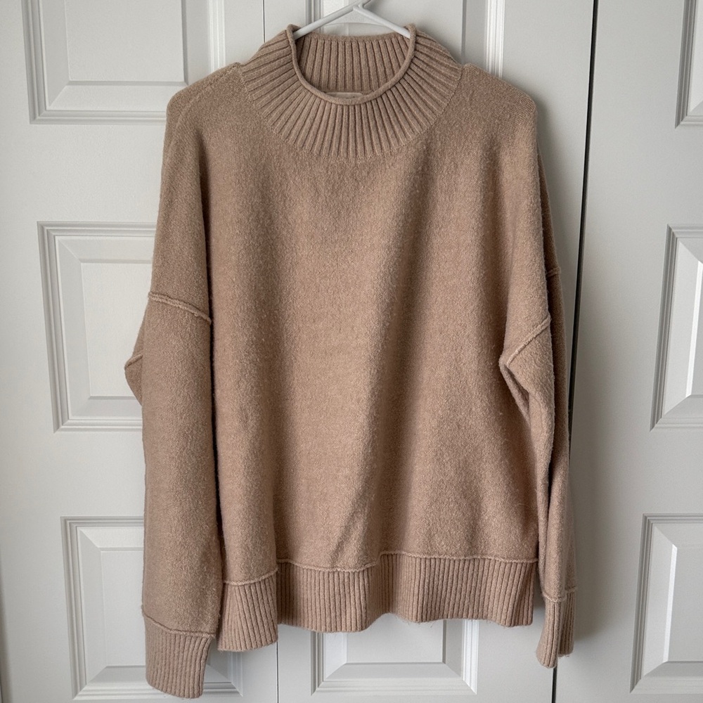UNIVERSAL THREAD // COWL NECK SWEATER